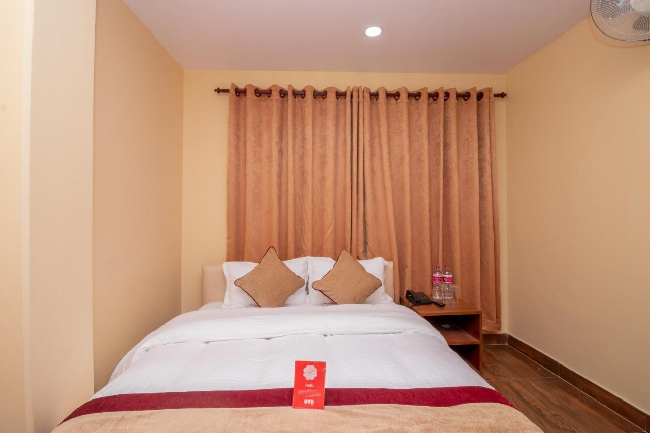 Oyo 253 Hotel Pinnacle Покхара Экстерьер фото